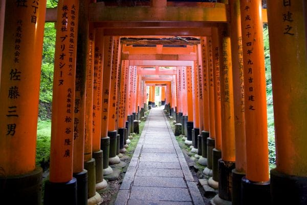 Wie man einen Tag am Fushimi Inari-Schrein verbringt
