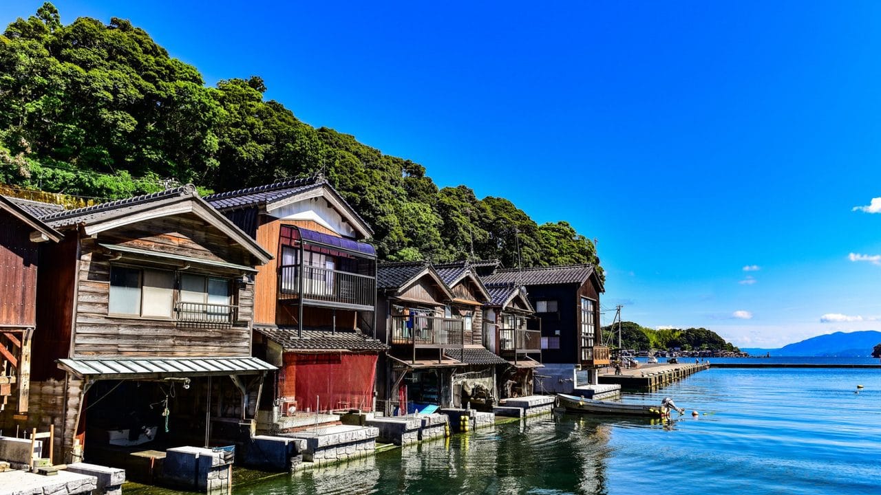 Amanohashidate Ine Funaya and Miyama Gassho Village Day Trip