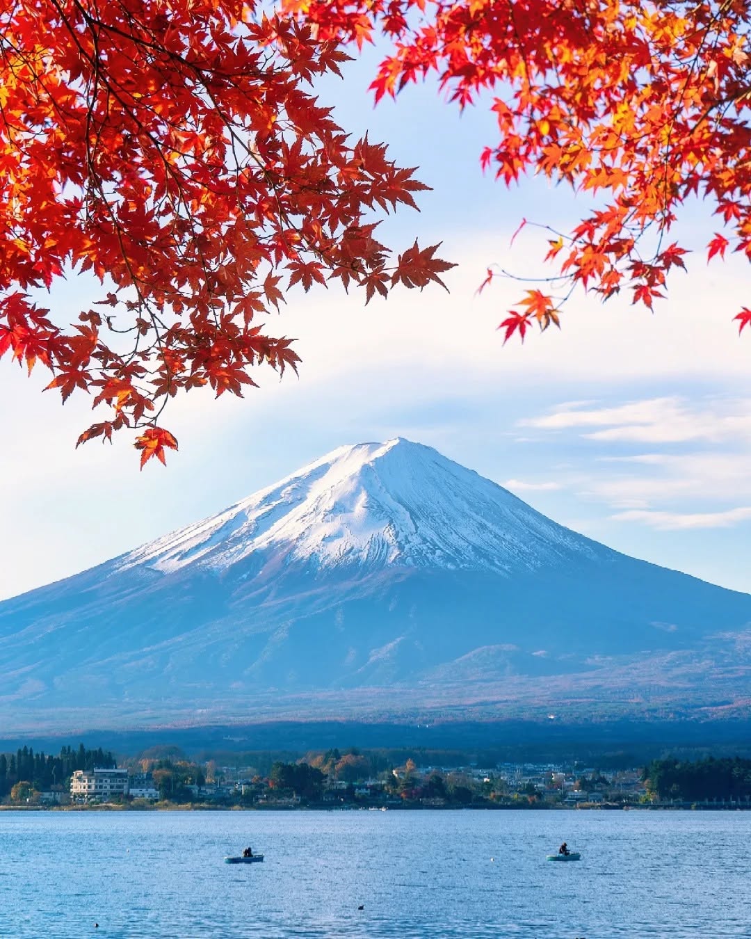 Mt. Fuji & Lake Kawaguchiko Autumn Day Tour — Oishi Park, Lakeside, Momiji Corridor