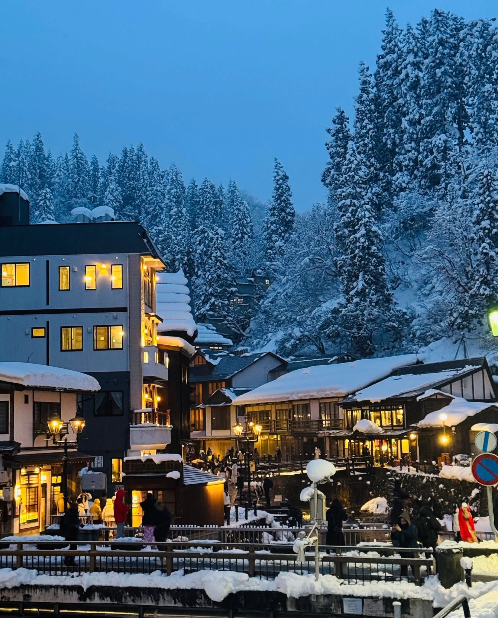2-Day 1-Night Winter Tour — Ouchijuku, Ginzan Onsen, Mt. Zao, Swan Lake — OlaChill day tour