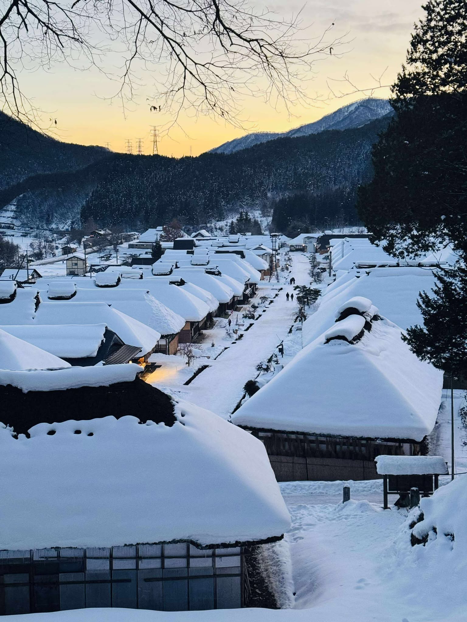 2-Day 1-Night Winter Tour — Ouchijuku, Ginzan Onsen, Mt. Zao, Swan Lake