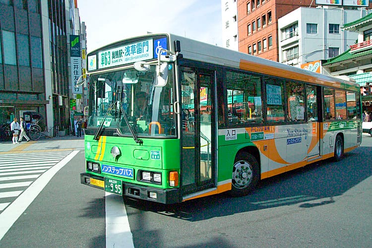 Charter bus for film crews, photo shoots and production units