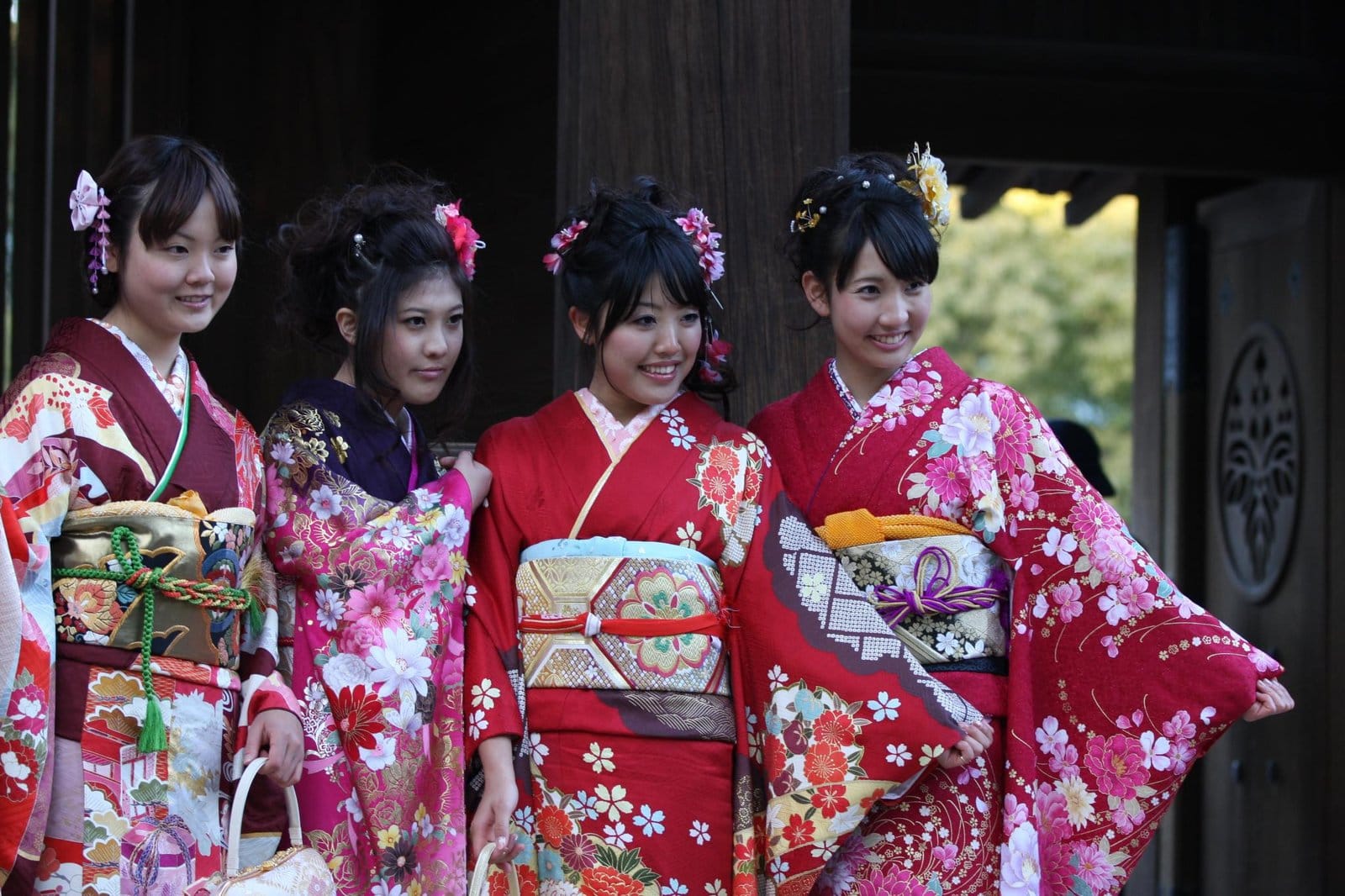¿Cuál es la mejor época para llevar kimono en Japón? Sakura, hojas otoñales, nieve blanca y yukata de verano