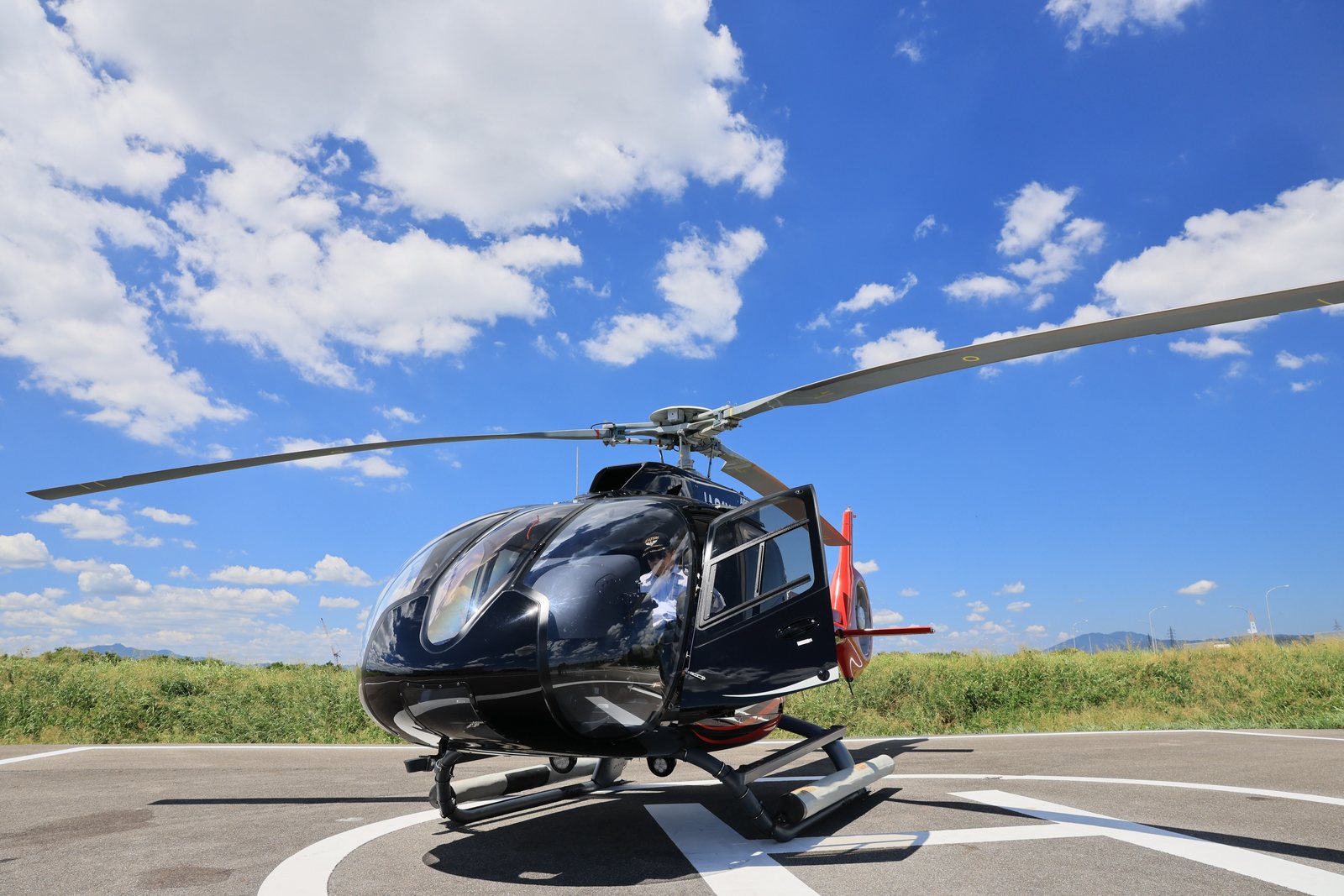 Trực thăng ngắm Tokyo 30 phút (AS350, tối đa 5 khách), Alphard đưa đón khách sạn