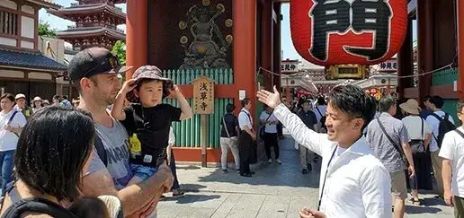 Tokyo private walking tour with a professional guide
