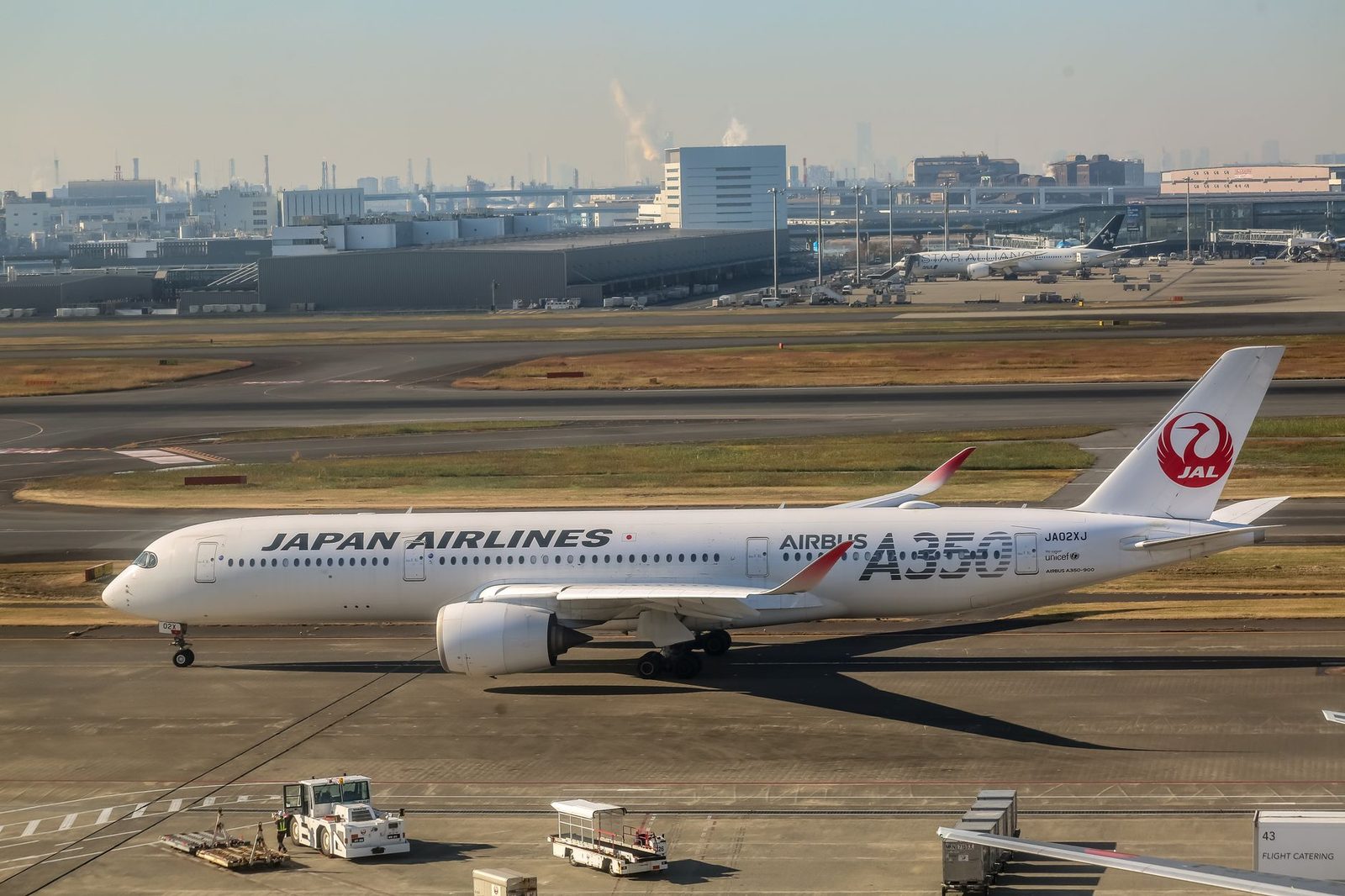 団体向け羽田空港送迎：29人乗りマイクロバスは最適な選択肢？