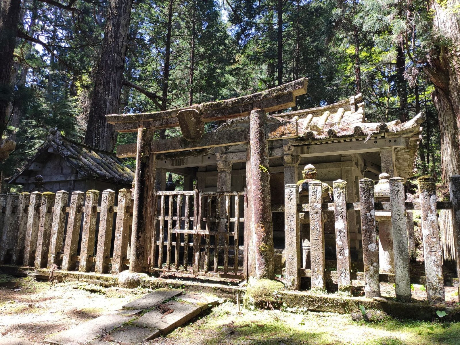 日本の寺社巡礼バスツアー