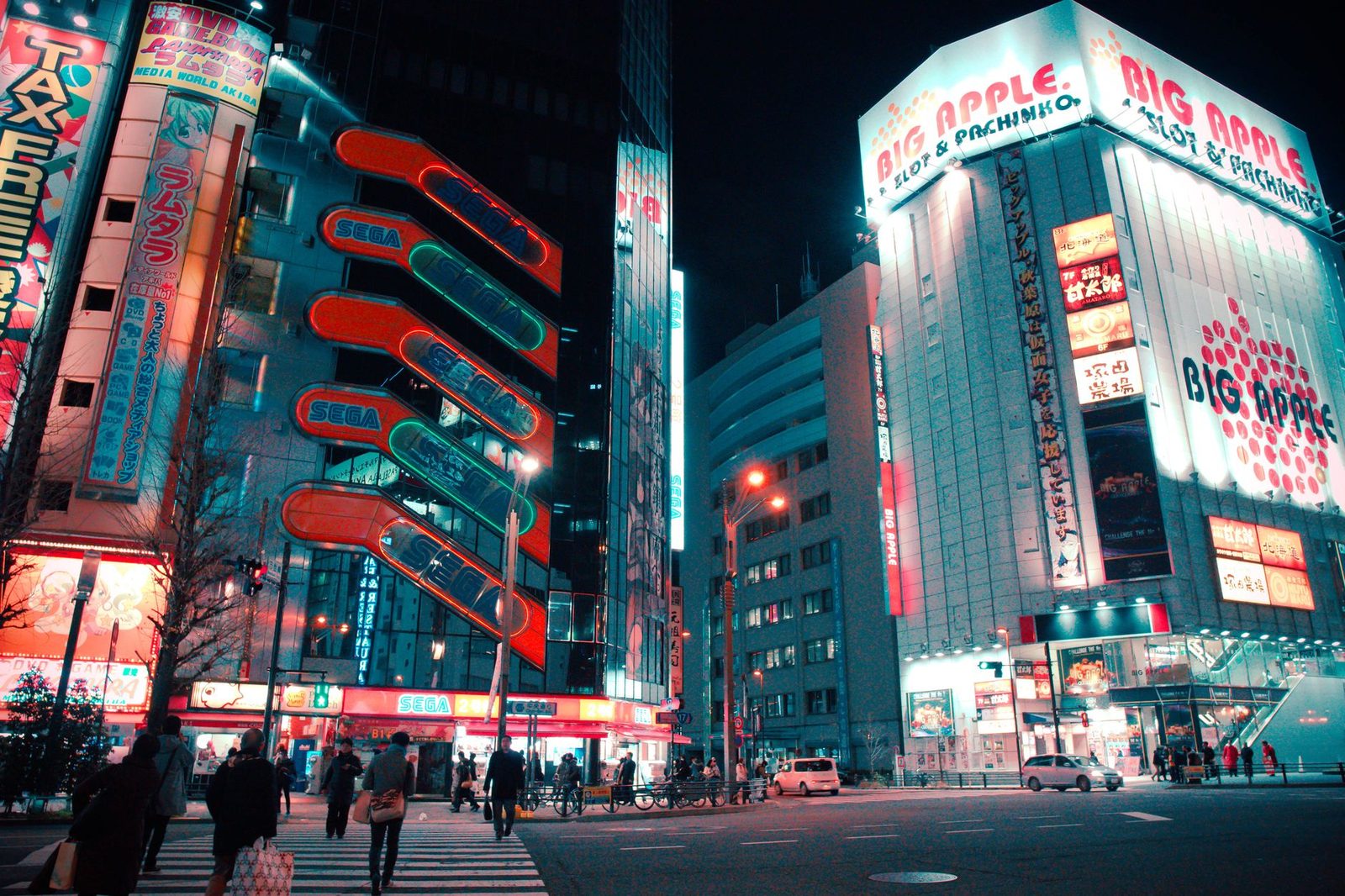Akihabara after dark: arcades, gachapon & otaku culture — 2