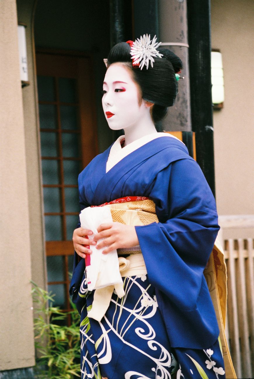 Private Kyoto Ozashiki: real geiko and maiko, closed room — 4