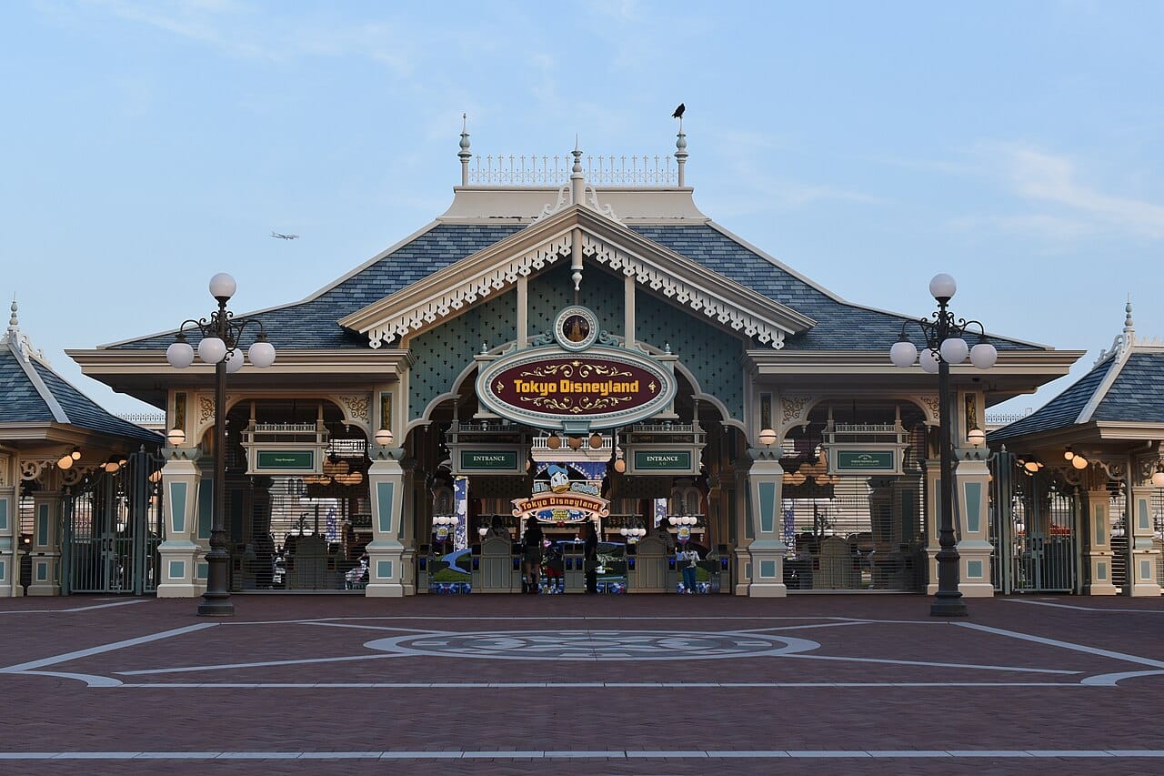 Mit dem Nachtbus von Tokyo Disneyland nach Osaka