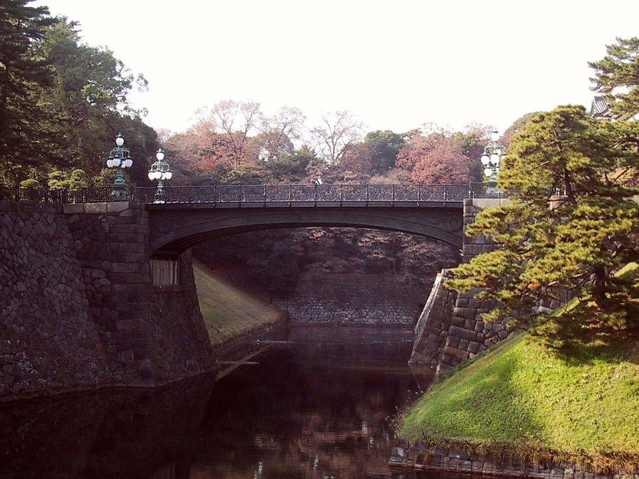 Taman Timur Kekaisaran (Kōkyo Higashi Gyoen) dan Jembatan Nijūbashi