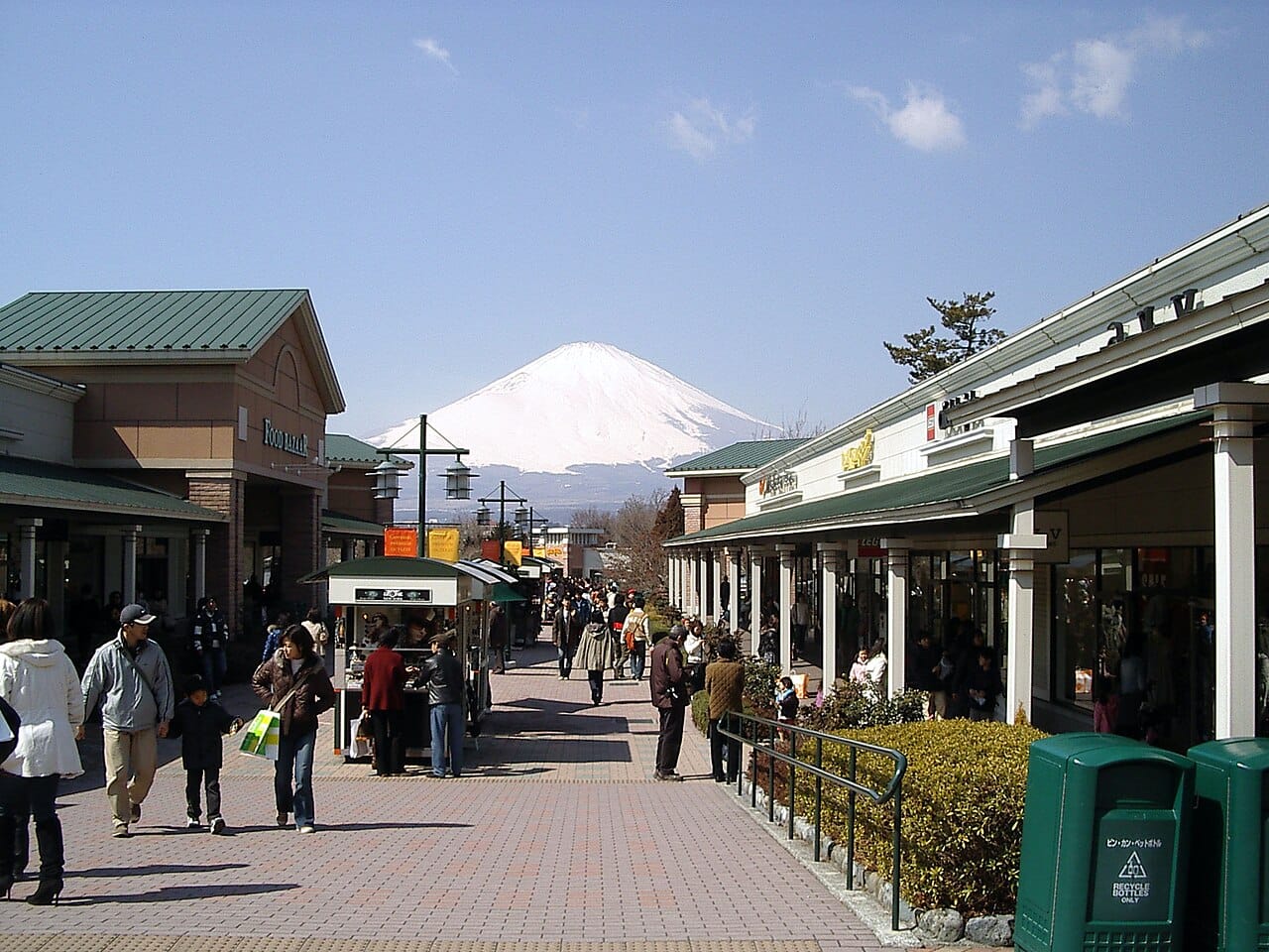 Comparing Outlets Near Tokyo: Gotemba, Kisarazu, and Iruma