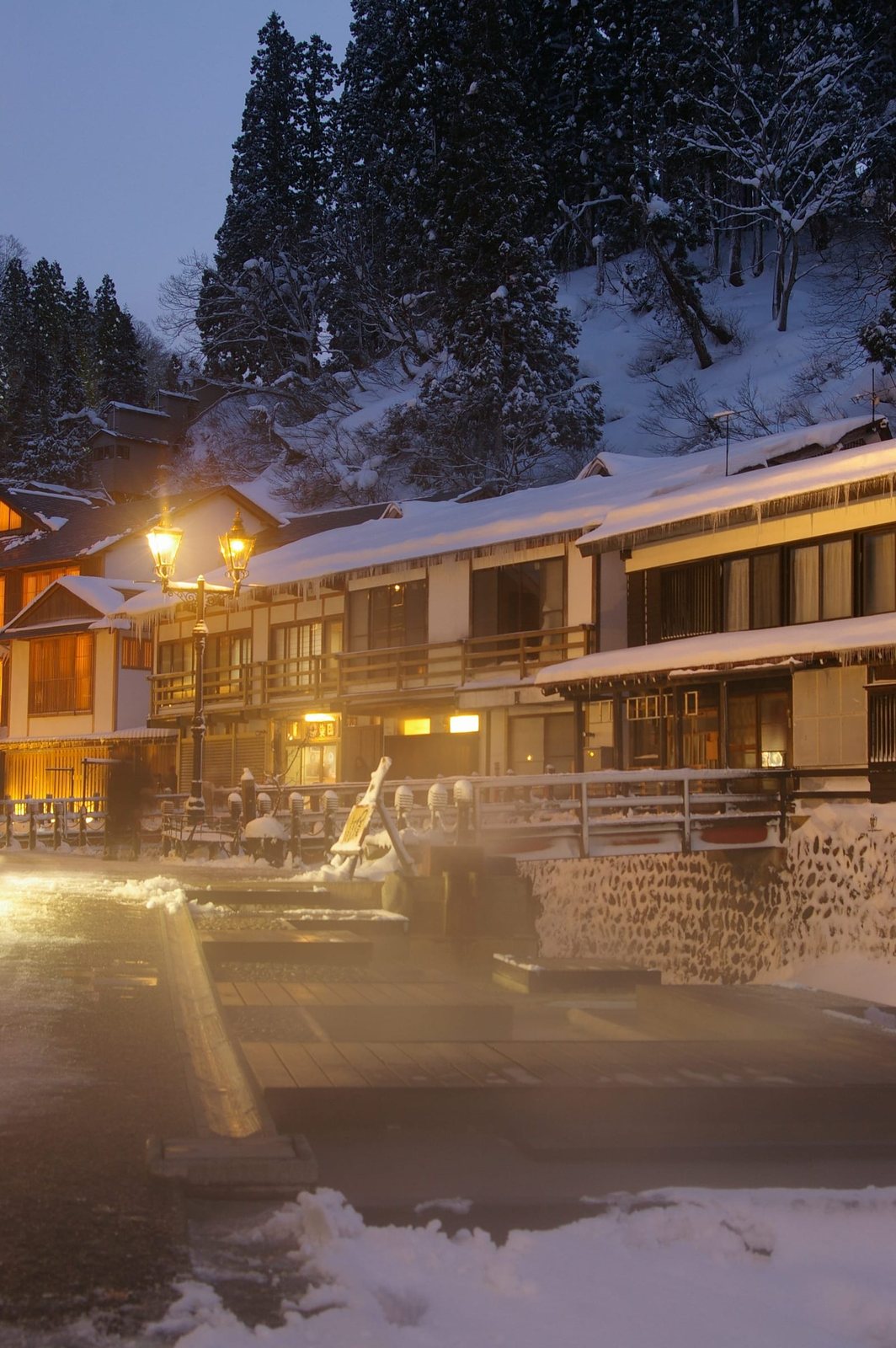 Schnee in Ginzan Onsen