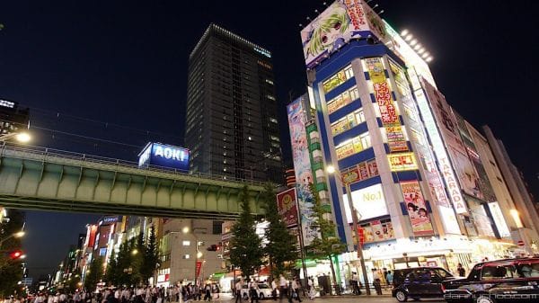 Wie man einen Tag zu Fuß durch Akihabara & das Anime-Viertel verb