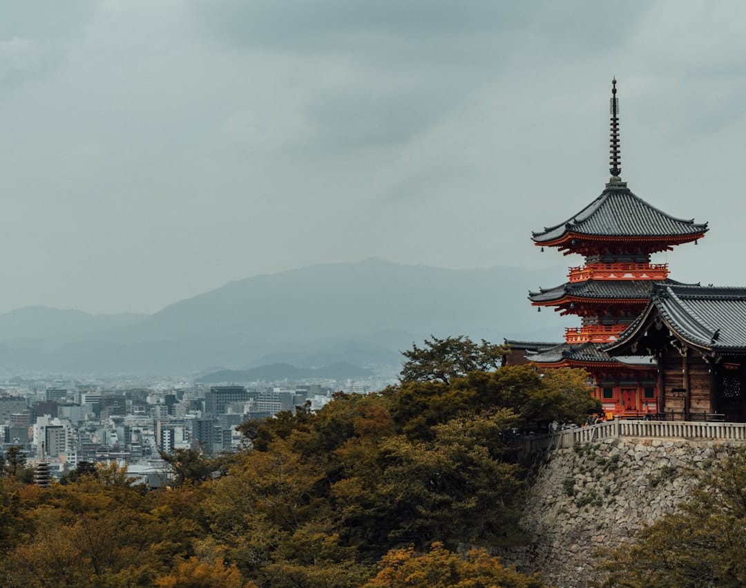 Kiyomizu-dera Temple · 150 min