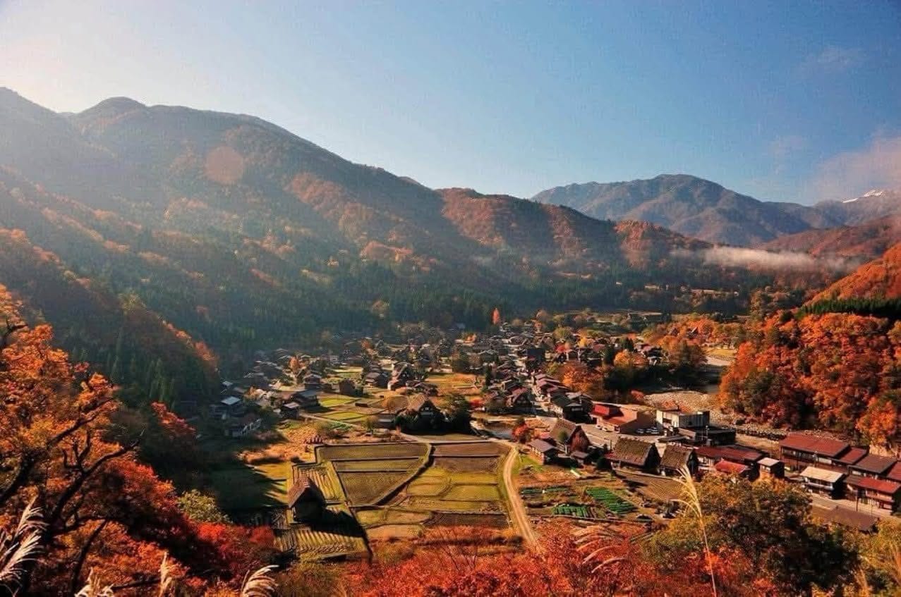 A Fall Day in Shirakawa-go: An Hour-by-Hour Itinerary for Day-Trippers