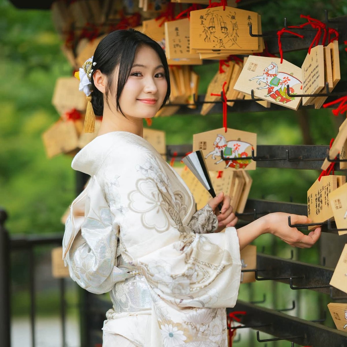 Tomesode — festlicher Kimono für Mütter 4