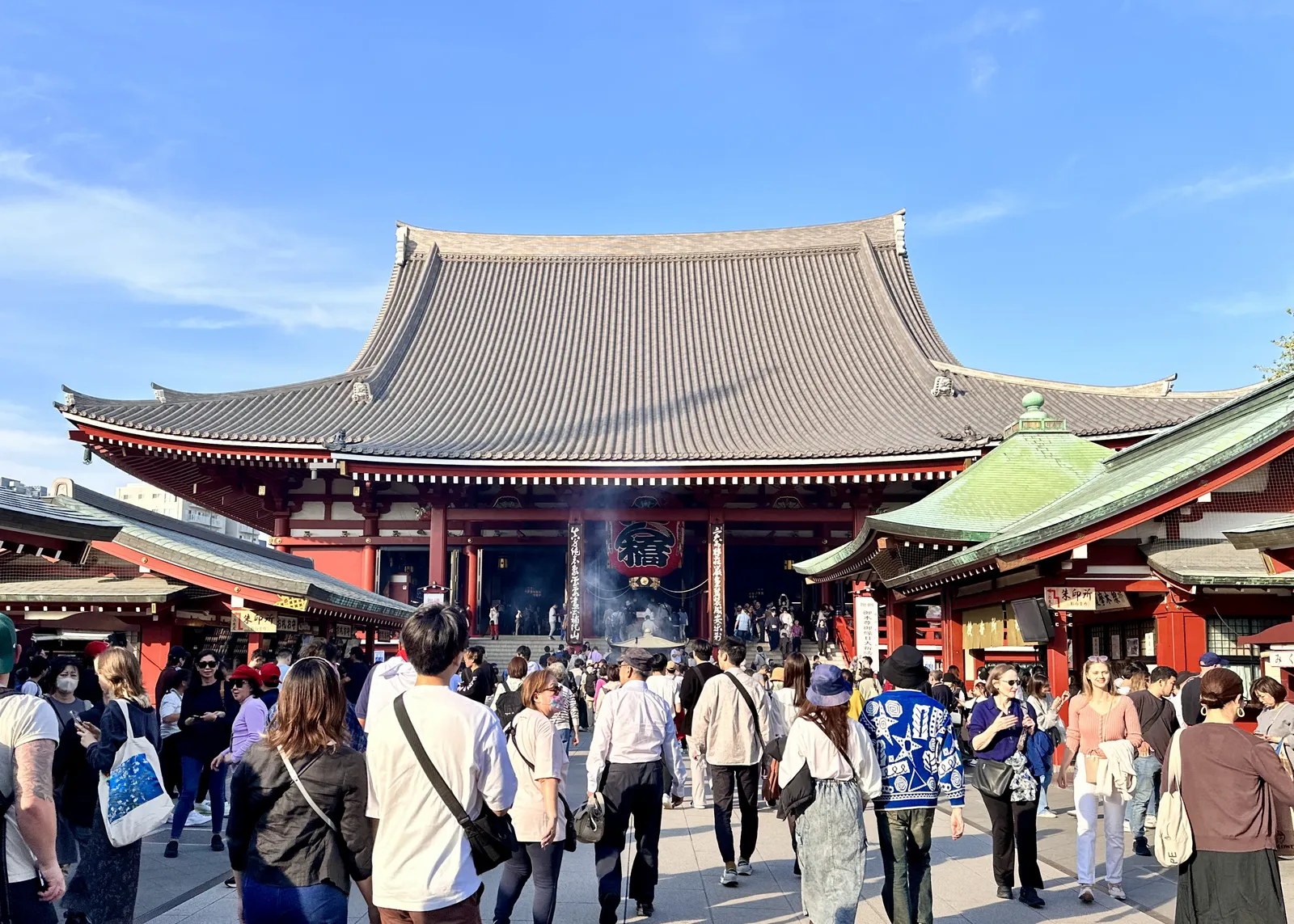 Straßensnacks in Asakusa: Nakamise & die ruhigen Hintergassen