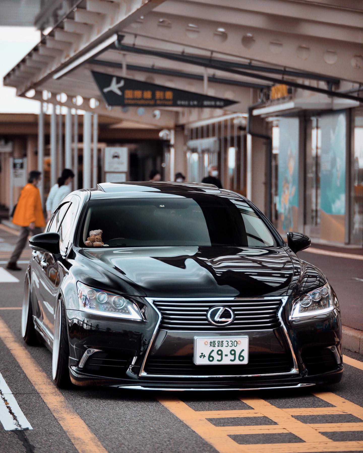 Lexus LS