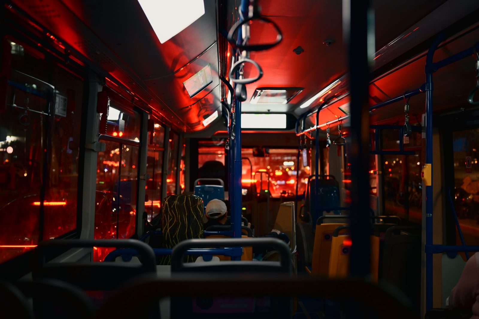Was ist ein 4-Reihen-Sitz im Nachtbus? Unterschiede zu 3- und 2-Reihen-Sitzen