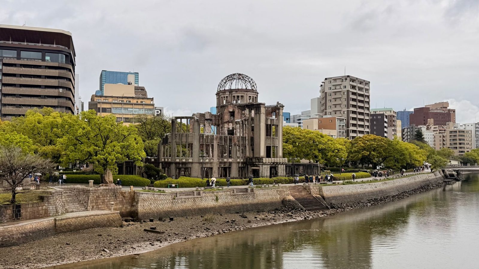Noleggiare un autobus da 45 posti a Hiroshima: guida completa ai viaggi di