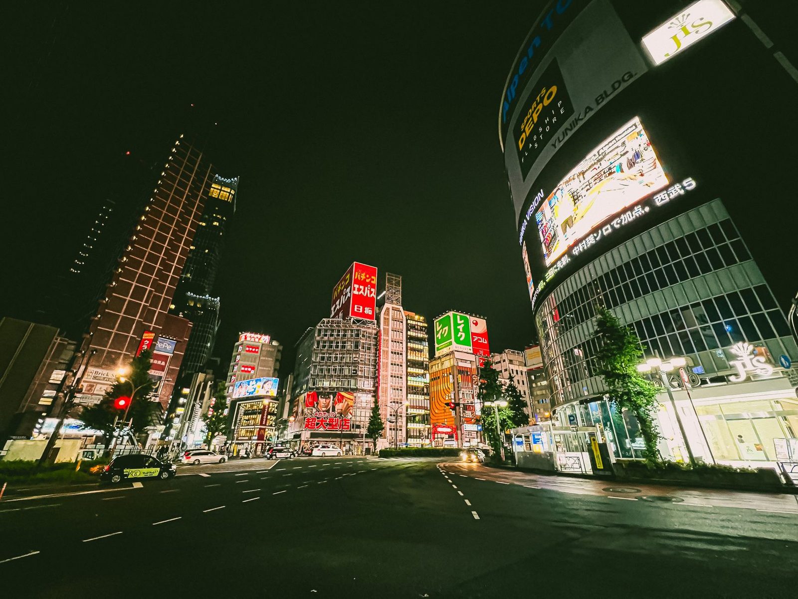 Gebrauchte Kameras und Uhren in Shinjuku: MapCamera und das Pfandleiher-Viertel