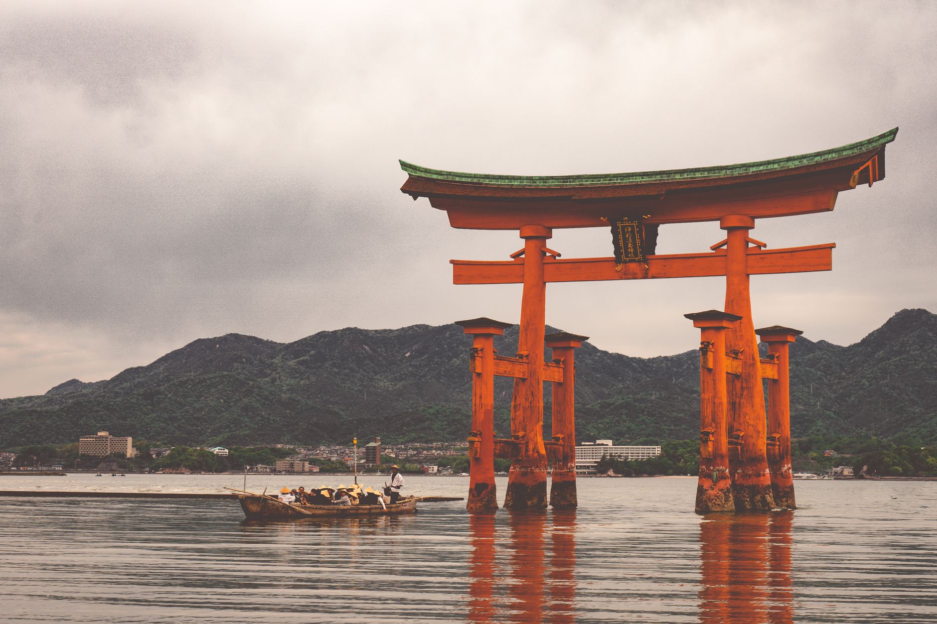 From Kansai to Kyushu: 14-Day Tour — Osaka, Hiroshima, Beppu, Aso & Kagoshima — OlaChill day tour