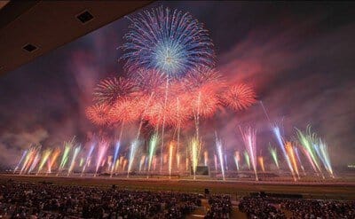 【Hofu Tenmangu Gontansai Fireworks Festival 2026】Am 5. August (Mi.)｜Startzeiten, Geheimtipps & Parkplätze