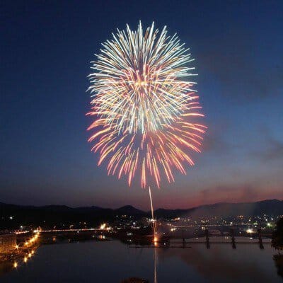 Hyogo – August 1 Hayashi School District Fireworks Festival