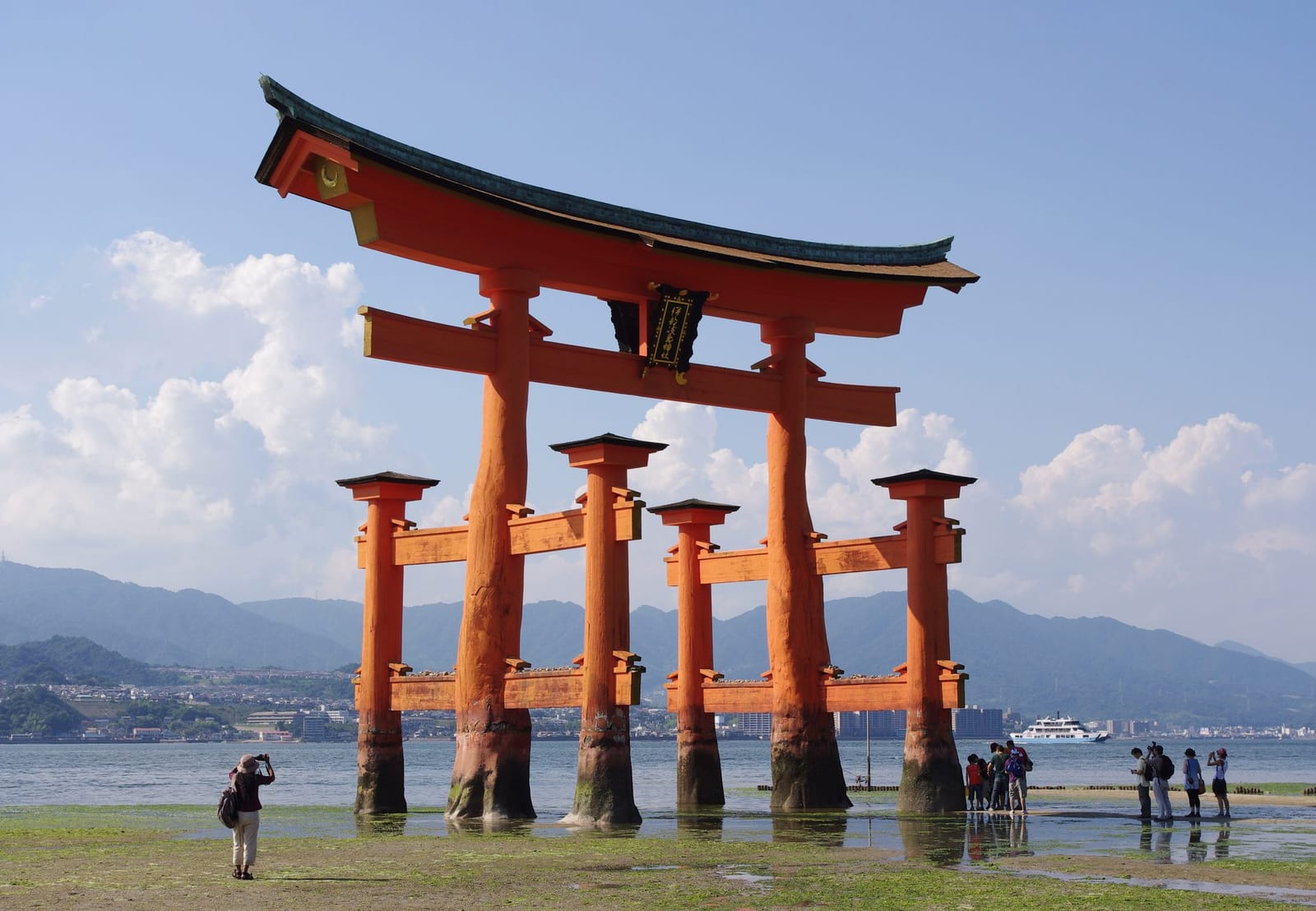 Itsukushima shrine torii Miyajima
