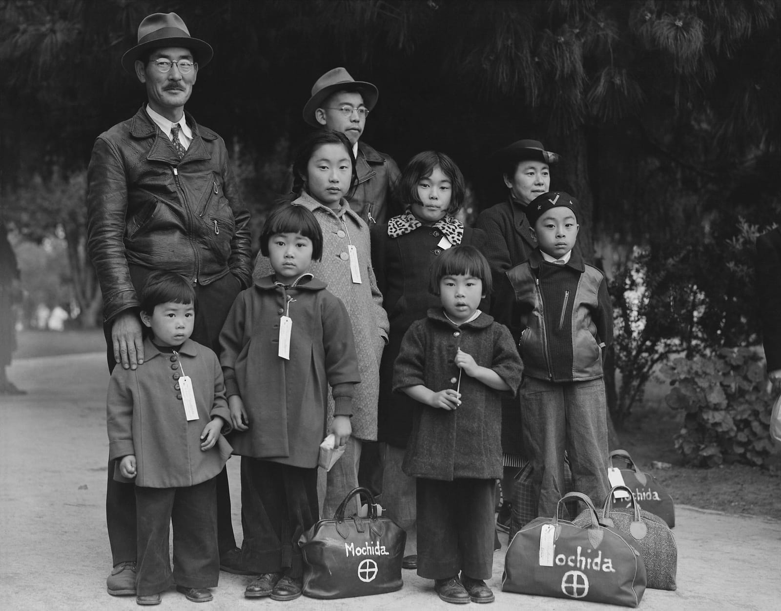 Familien mit Kindern in einem Park in Japan
