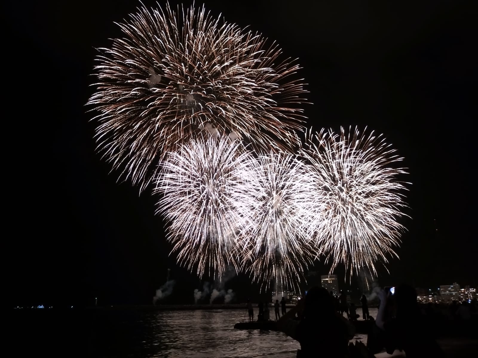 26/4 Frühlings-Atami-Meeresfeuerwerk-Festival