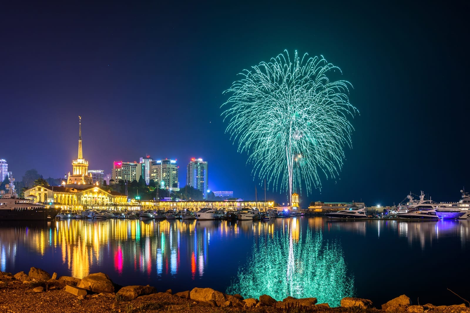 Nanto Medeta Fireworks 2026 | Fukumitsu Netsuokuri Tanabata Matsuri, 24/7 – entrée gratuite