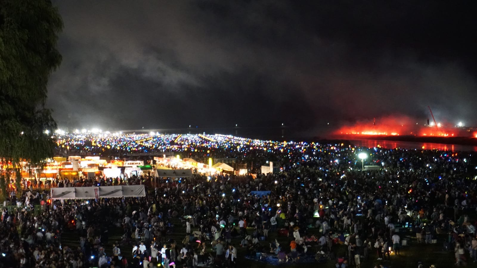 30/5 Minamata Hanabi Taikai (Minamata Feuerwerk-Festival)