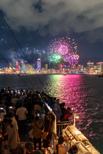 Dîner-croisière à Kobe – Menu français et feux de Minato