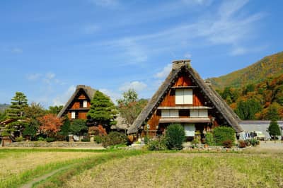 From Kyoto: Shirakawa-go & Kanazawa Bus Day Tour with Round-Trip Shinkansen Tickets (Lunch Not Included)