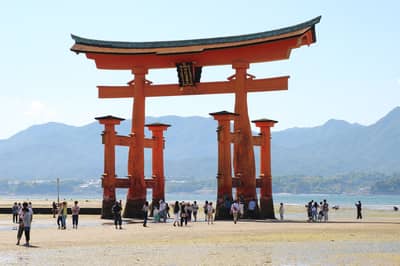 Tagesausflug nach Hiroshima & Miyajima mit Itsukushima-Schrein & Fähre — 8