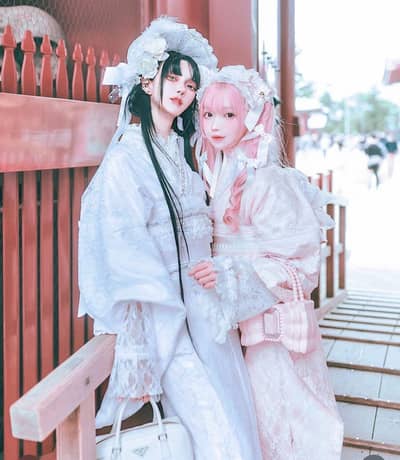 HANAKA: Lace Kimono Rental Plan
