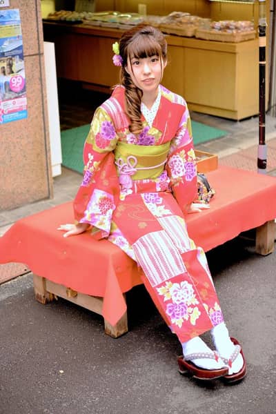 Tokyo・Asakusa Kaga Rental Kimono dengan Penataan Rambut — 6