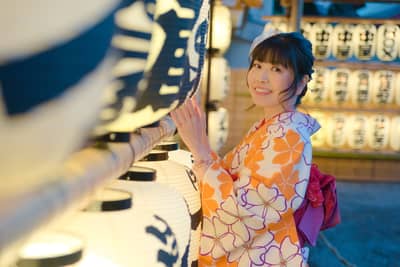 Tokyo・Asakusa Kaga Rental Kimono dengan Penataan Rambut — 8