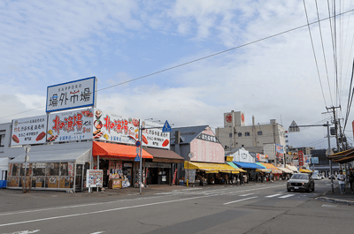 P — Royce' Cacao & Chocolate Town, Mt. Moiwa Observatory and the Outer Market — 2