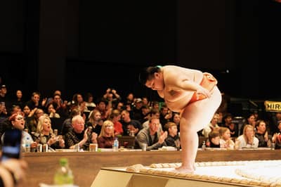 THE SUMO HALL HIRAKUZA OSAKA Sumo-Show Bento-Plan — 11
