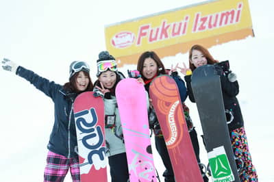 福井和泉滑雪場一日遊 | 單/雙板滑雪巴士之旅（早上出發） — 4