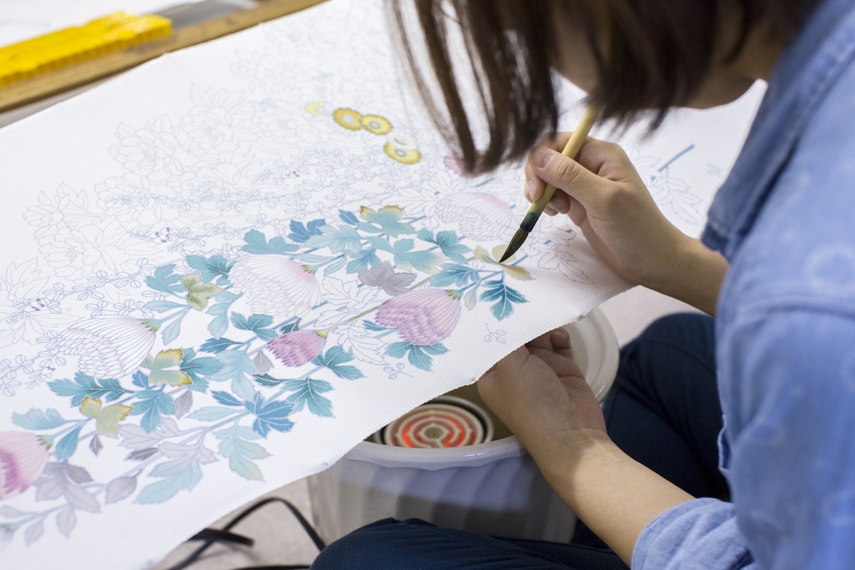 【Kyoto】Kimono Workshop Tour and Yuzen Dyeing Experience (Souvenir Included)
