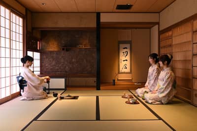 Kimono Tea Ceremony Experience at Kyoto Orizuruya, Gion