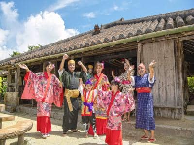 ¡Hasta un 25% de descuento! Entrada a Ryukyu Mura — 2