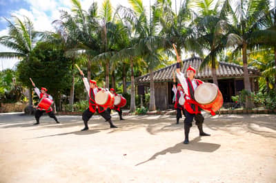 ¡Hasta un 25% de descuento! Entrada a Ryukyu Mura — 5